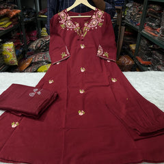 Noor – Floral Embroidered Kurta Dupatta Set