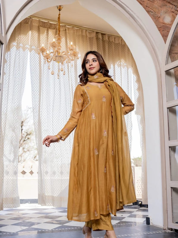 Pankhudi Suit Set