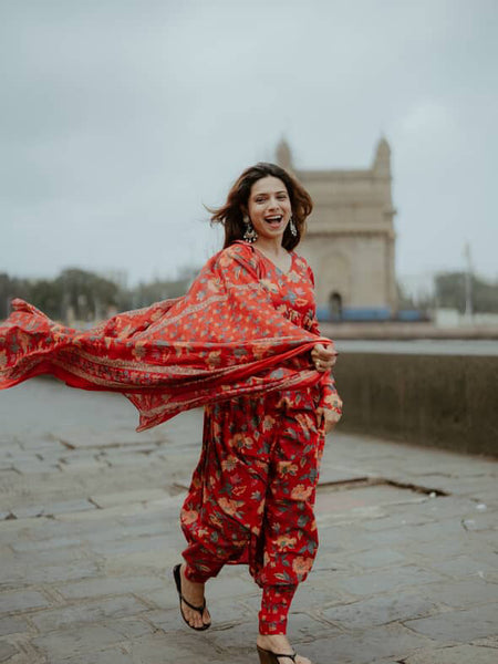 Floral Elegance Full-Sleeve Aliya Suit