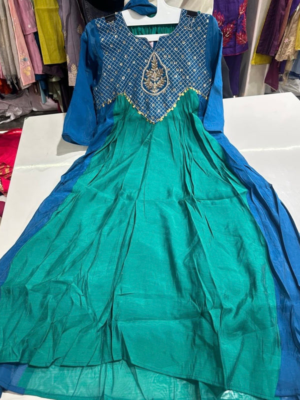 Emerald Green & Royal Blue Embroidered Kurta Pant Set with Dupatta