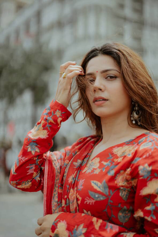 Floral Elegance Full-Sleeve Aliya Suit