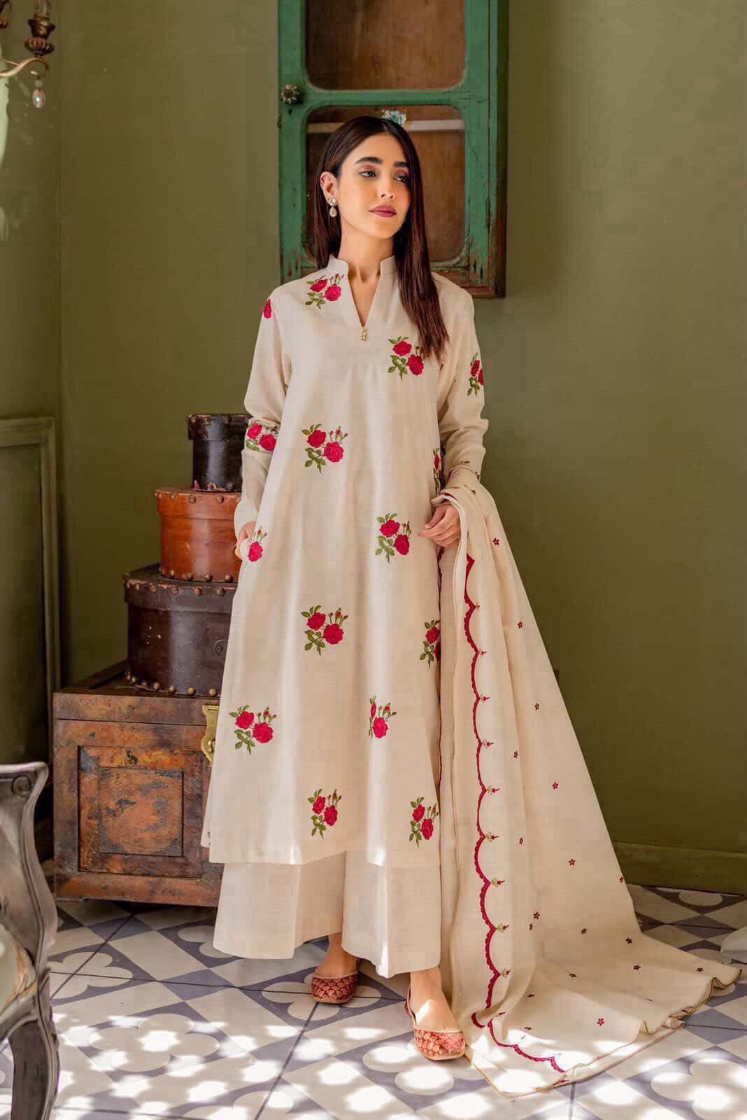 White Ivory Festive Co-ord set with Sequin Detailing