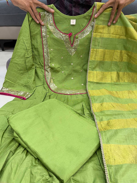Maheshwari Silk Suit Set with Stripped Dupatta