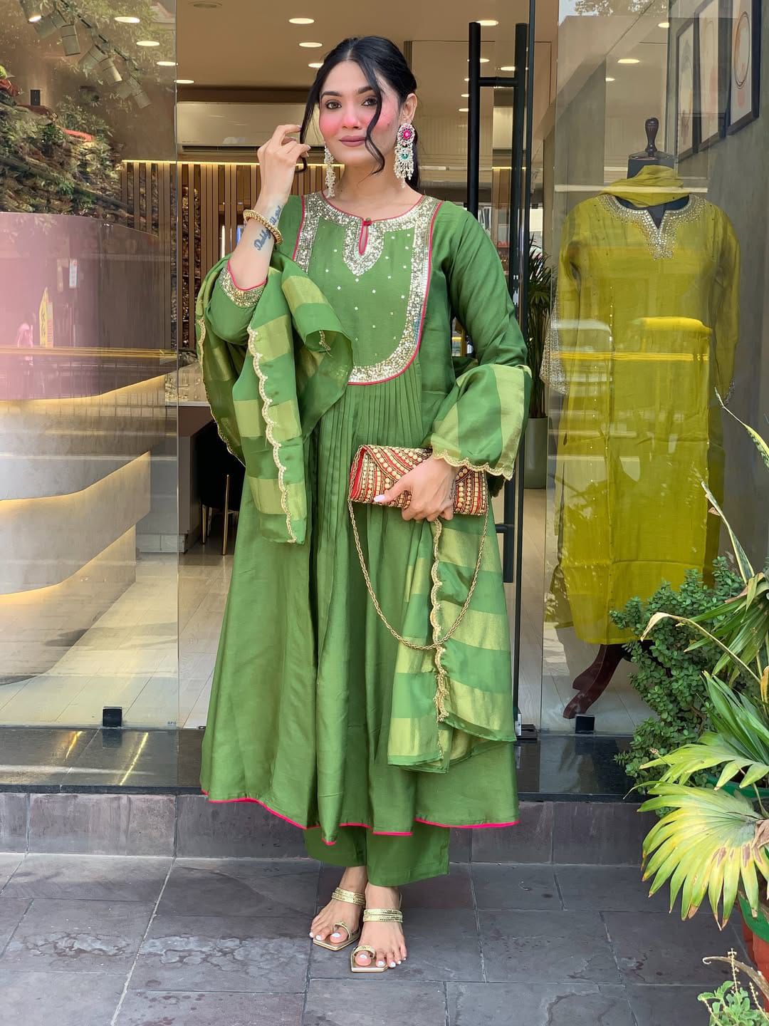 Maheshwari Silk Suit Set with Stripped Dupatta
