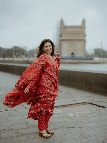 Floral Elegance Full-Sleeve Aliya Suit