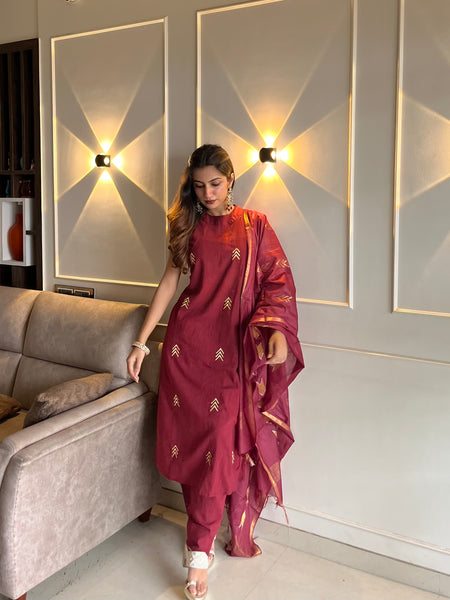 Halter Neck office Fits With Dupatta