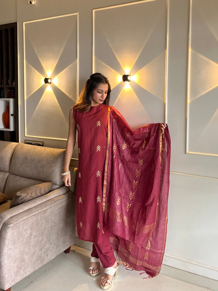 Halter Neck office Fits With Dupatta