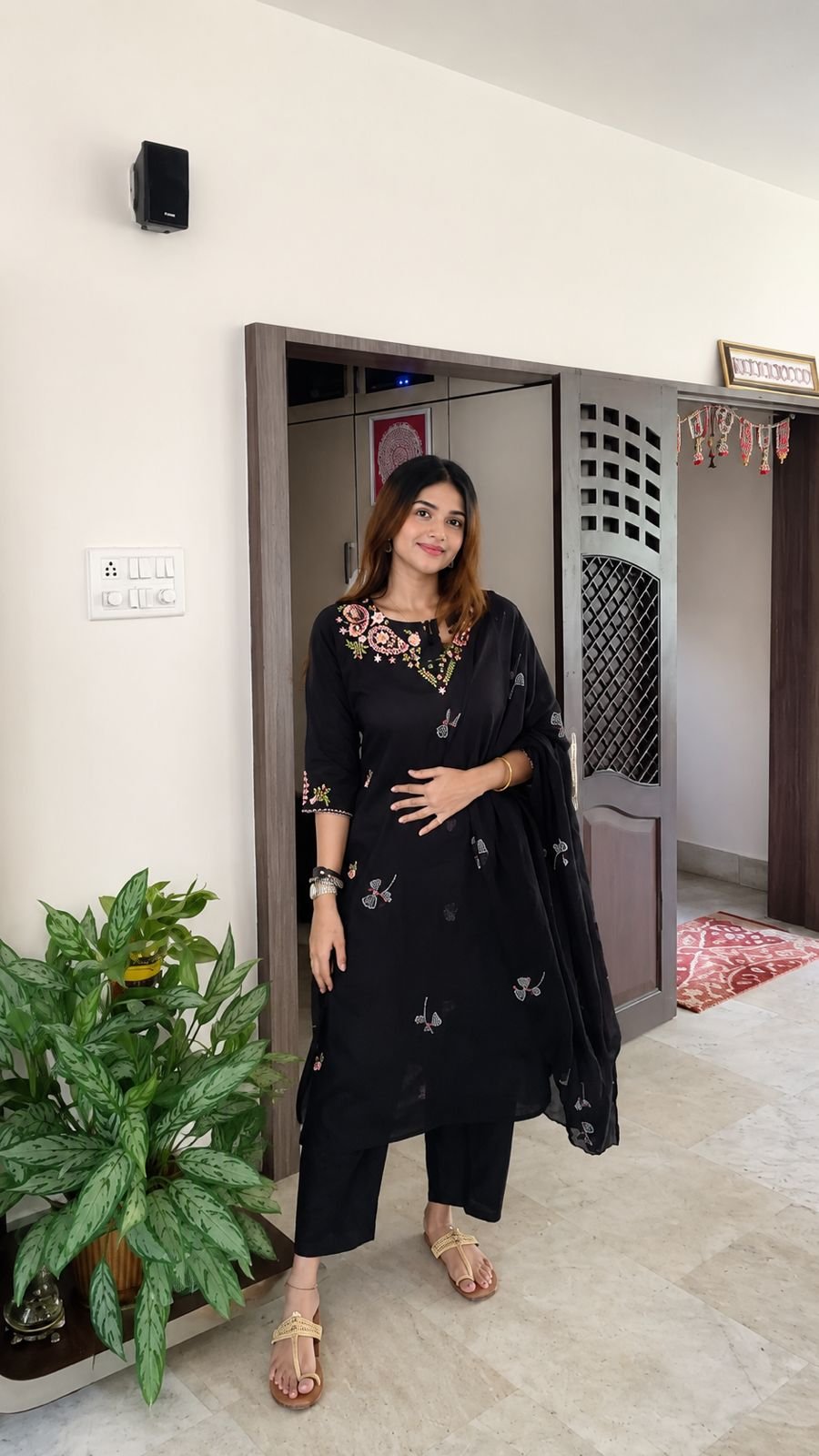 black embroidered kurta set with dupatta black embroidered kurta set with dupatta